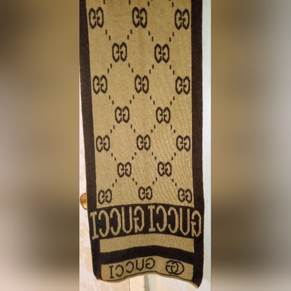 Gucci Scarf - Picture 2 of 2